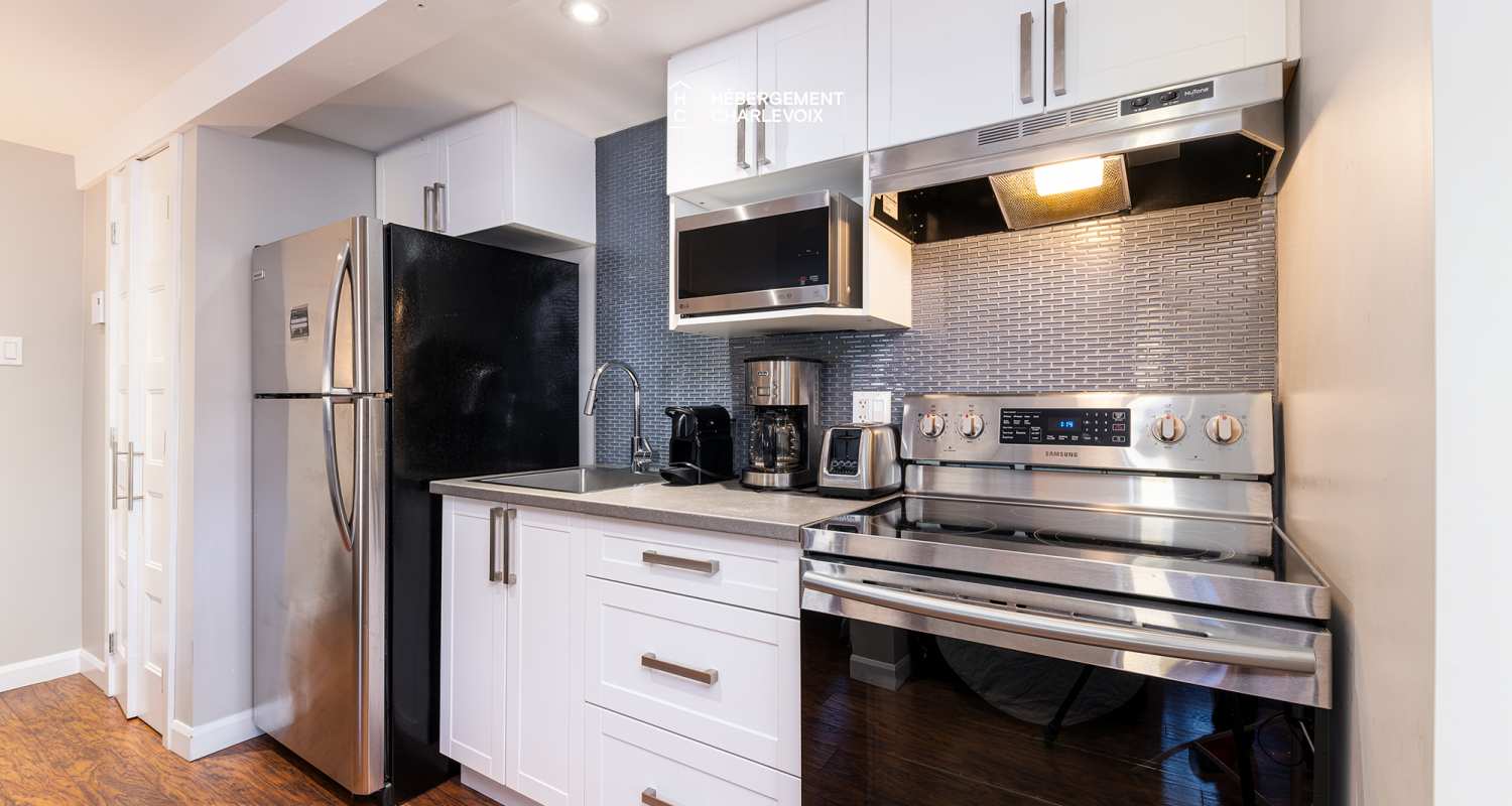 ABE-1 - Completely renovated, downtown Baie-Saint-Paul